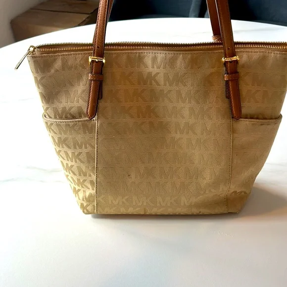 MICHAEL Michael Kors Beige and Brown Shoulder Bag - Picture 5 of 8